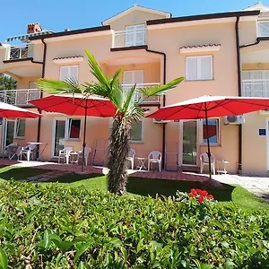 3* Affittacamere Pineta