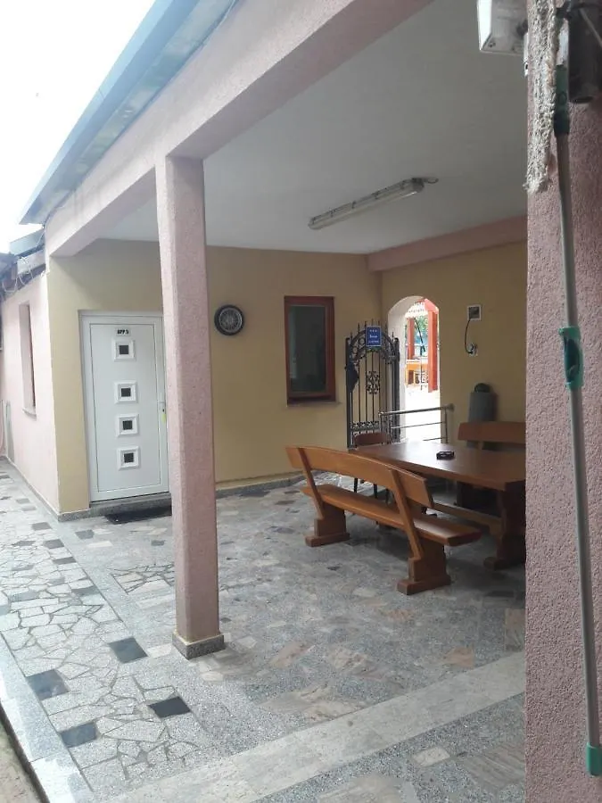 Guest house Apartments Residence By Tourist